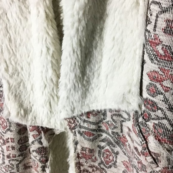 HEI HEI Anthropologie Geometric Jacquard Sherpa Faux Fur Vest - Picture 6 of 12